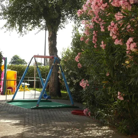 Lina Ricci Curbastro *