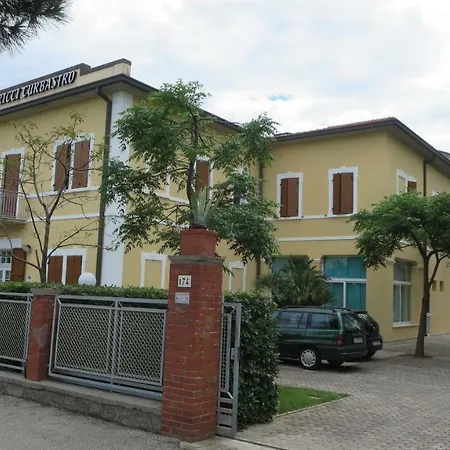 Hotel Lina Ricci Curbastro