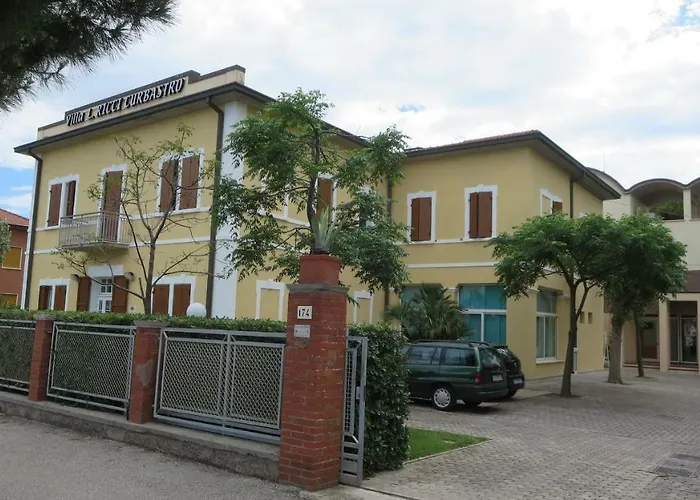 Hotel Lina Ricci Curbastro